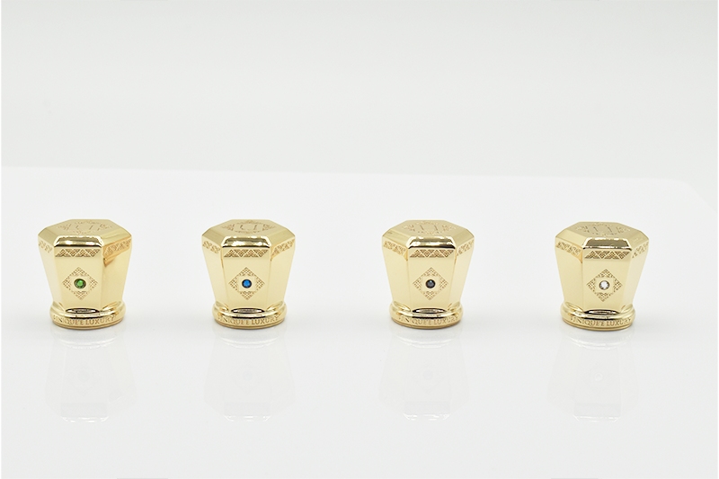 Customized Crystal Zamac Cap & Aluminum Label for Unique'e Luxury4