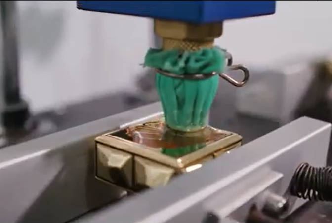 Combining customization and Design Flexibility